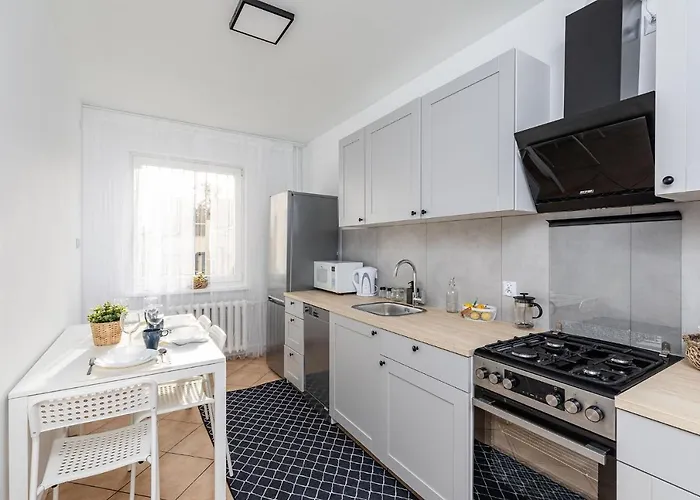 Room, Pirenejska 20 Cozy * Varsóvia