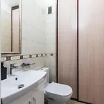 Room, Pirenejska 20 Cozy 바르샤바