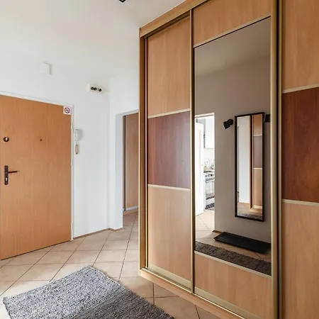 Apartmán Room, Pirenejska 20 Cozy Varšava