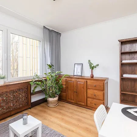 Apartmán Room, Pirenejska 20 Cozy *